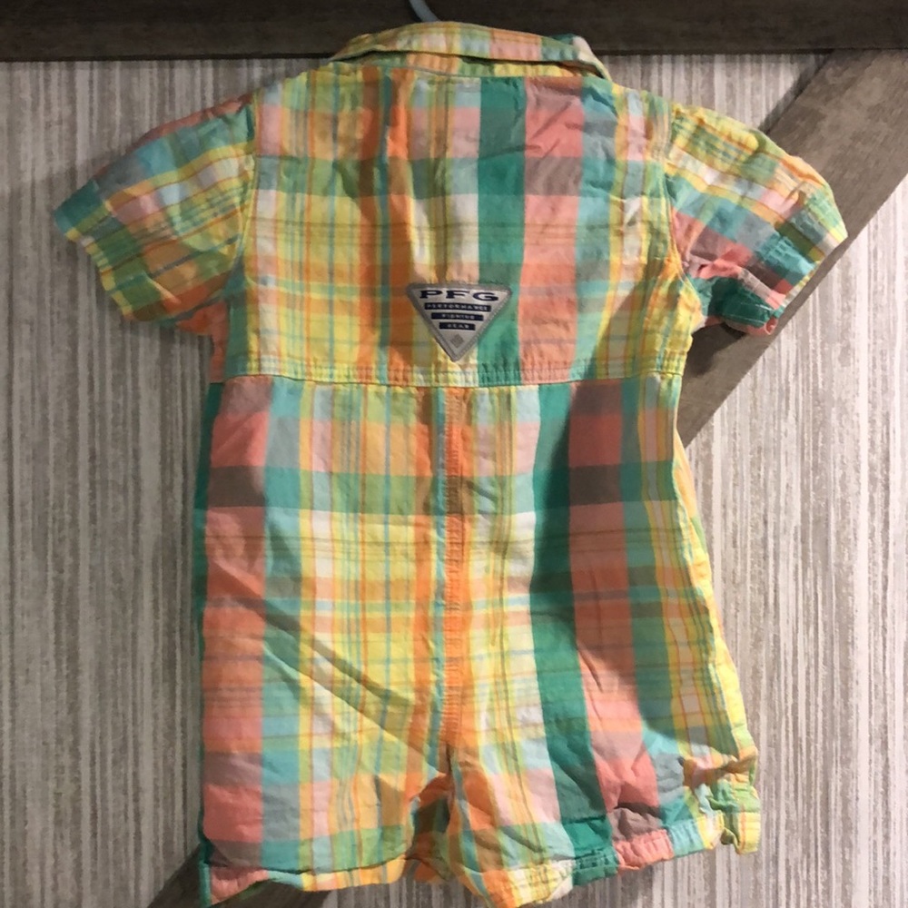 Columbia pfg shorts one piece outfit - Picture 4 of 7